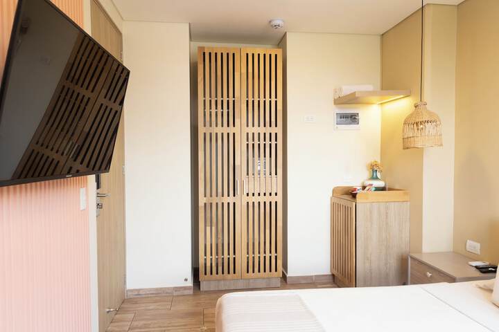 Room 51 of 119