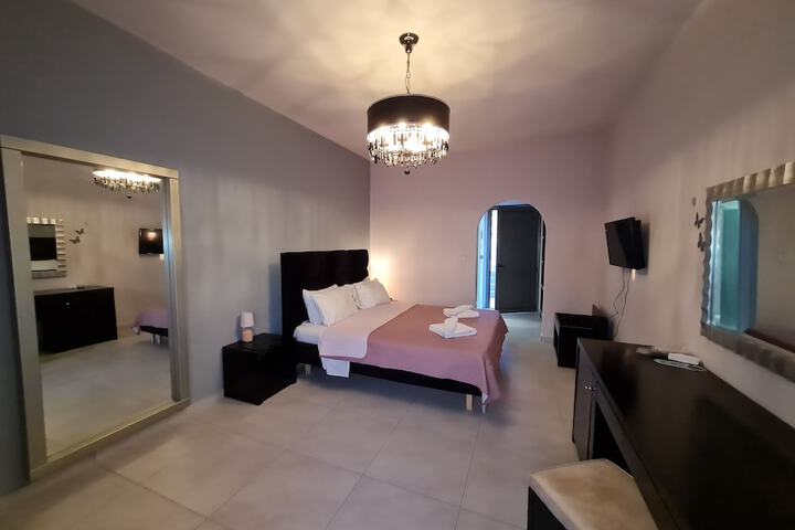 Room 8 of 45