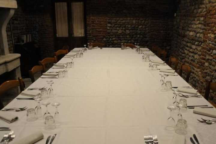Dining 33 of 62
