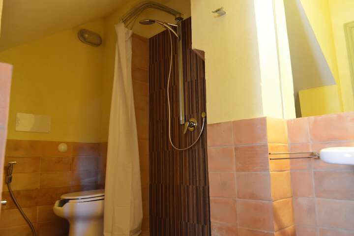 Room 48 of 105
