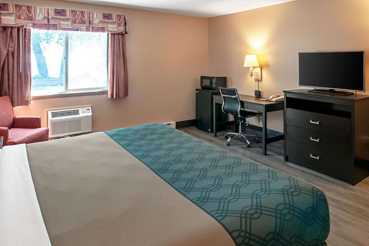 Room 10 of 35