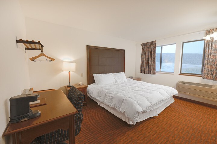1 King Bed (16 of 22)