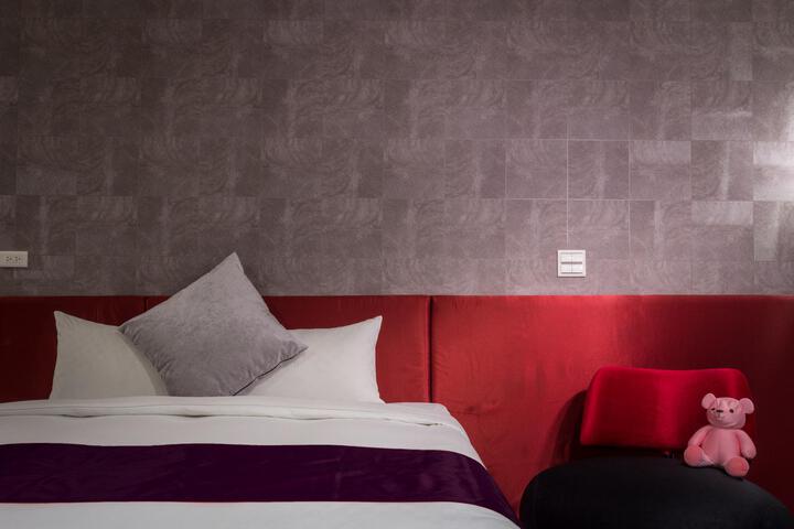 Room 28 of 41