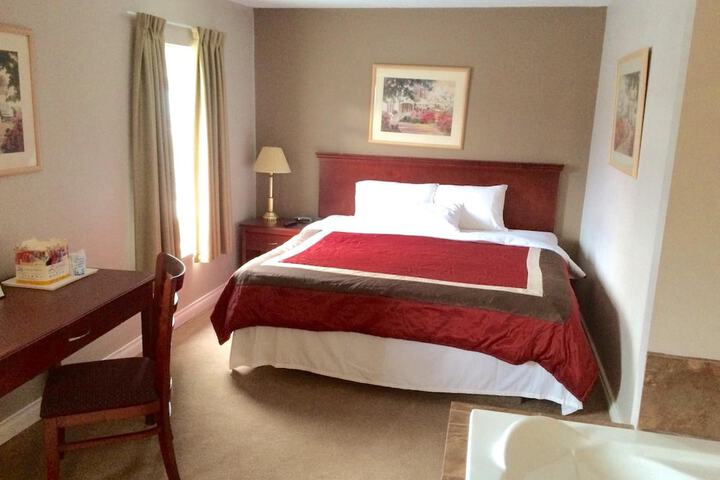Room 12 of 37