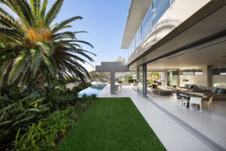 Hotel Exterior 5 of 30