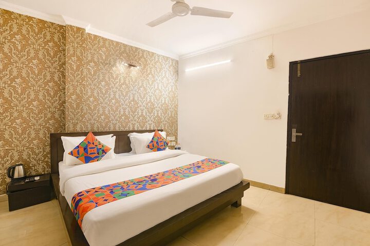 Room 20 of 35