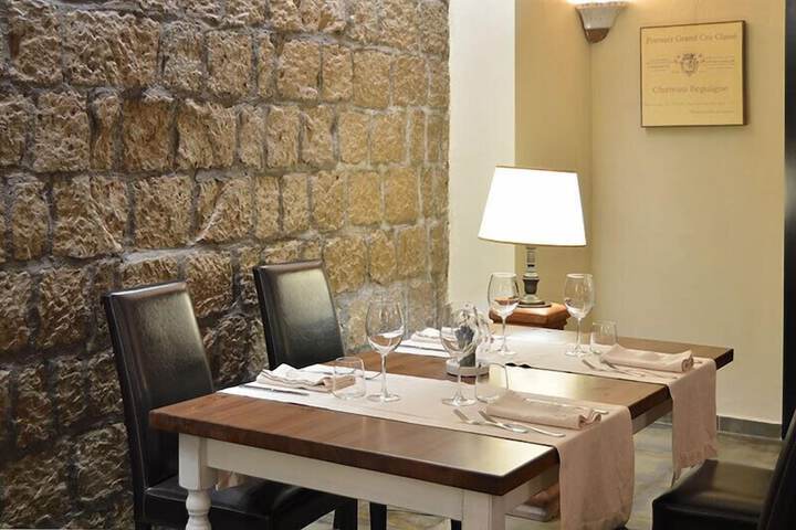 Dining 48 of 72