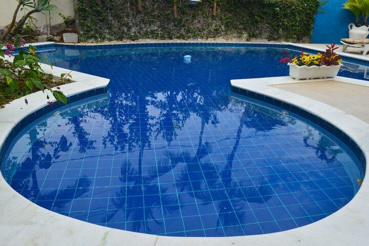 Pool Hotel