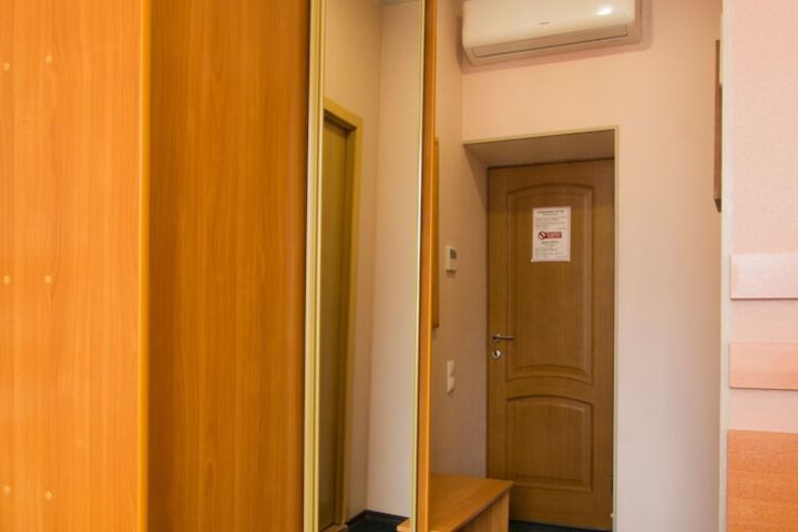Room 11 of 164