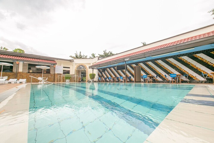 Pool 89 of 194