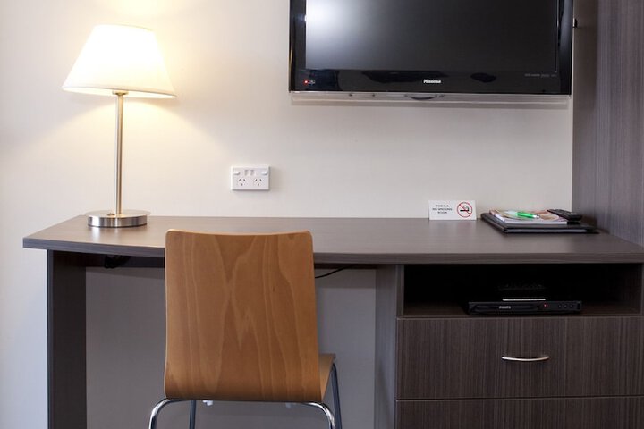 Room 2 of 34