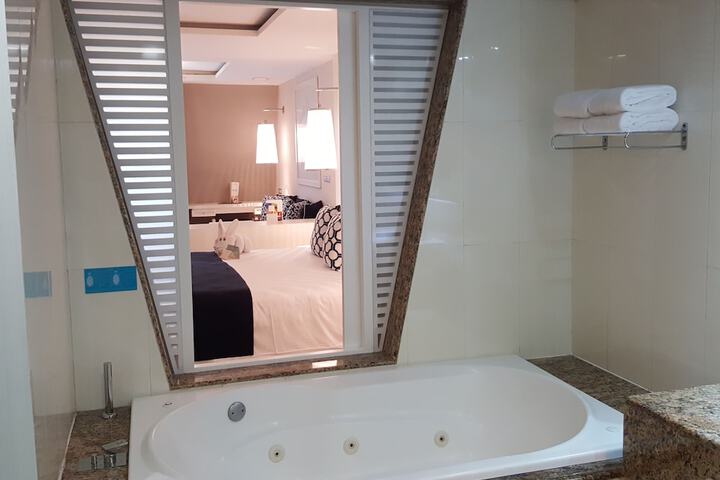 Room 35 of 209