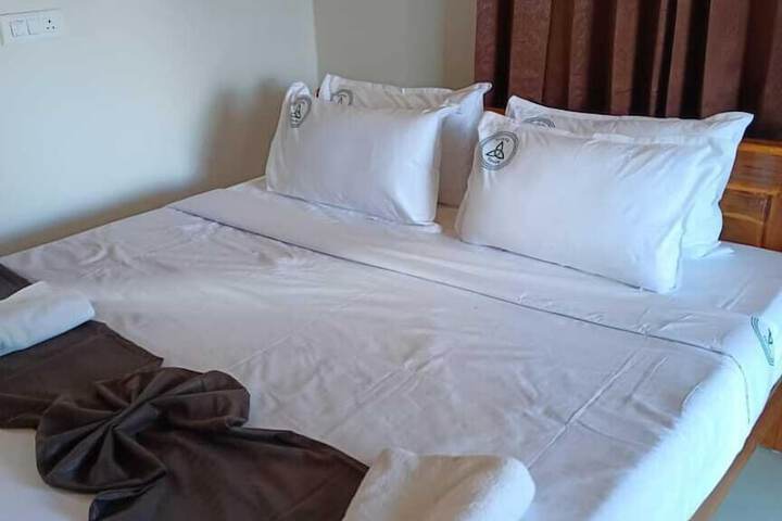 Room 5 of 24