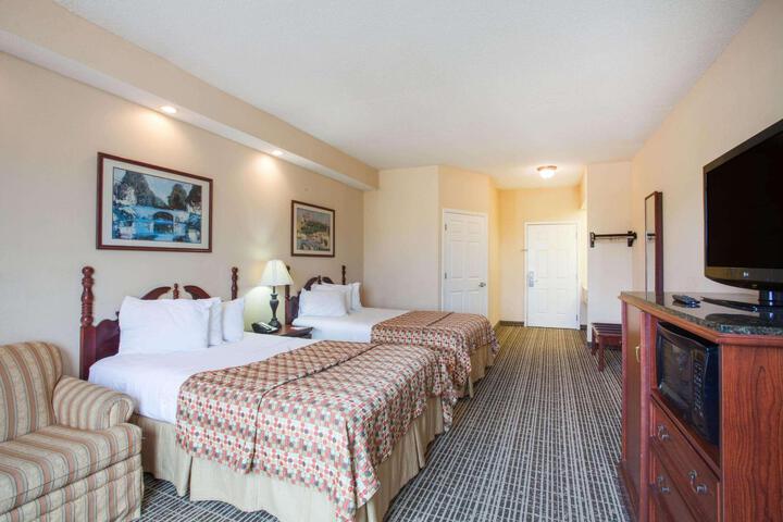 1 King Bed Mobility Accessible (13 of 17)
