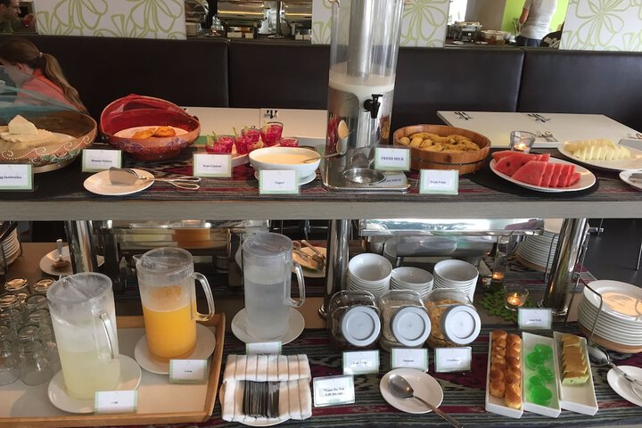 Breakfast/Coffee Service 22 of 39