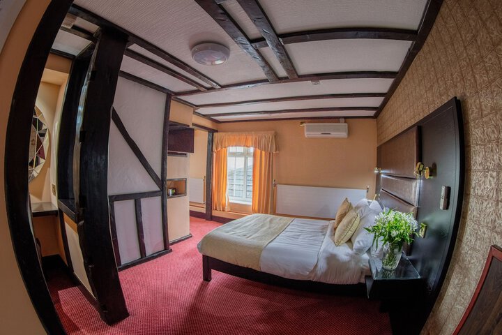 Room 14 of 54