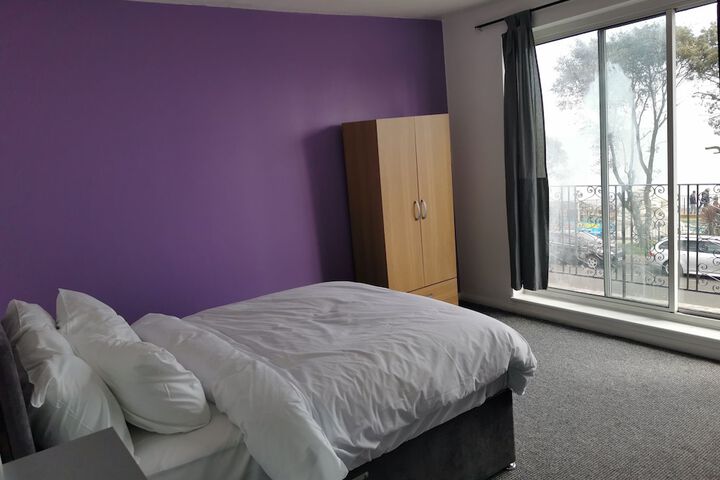 Room 2 of 69