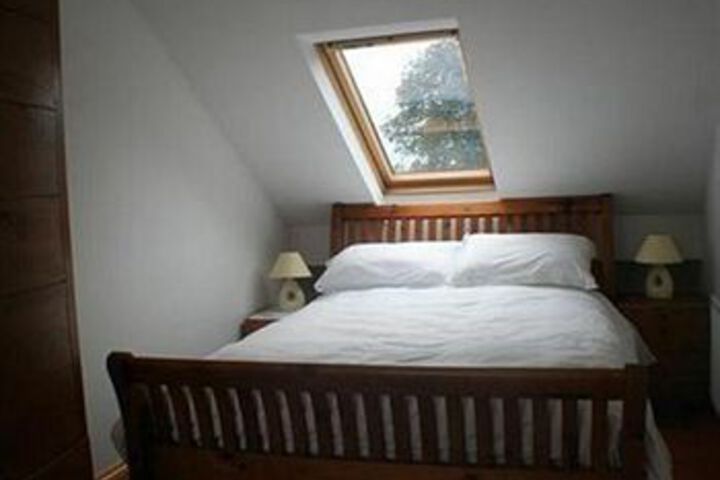 Room 2 of 4