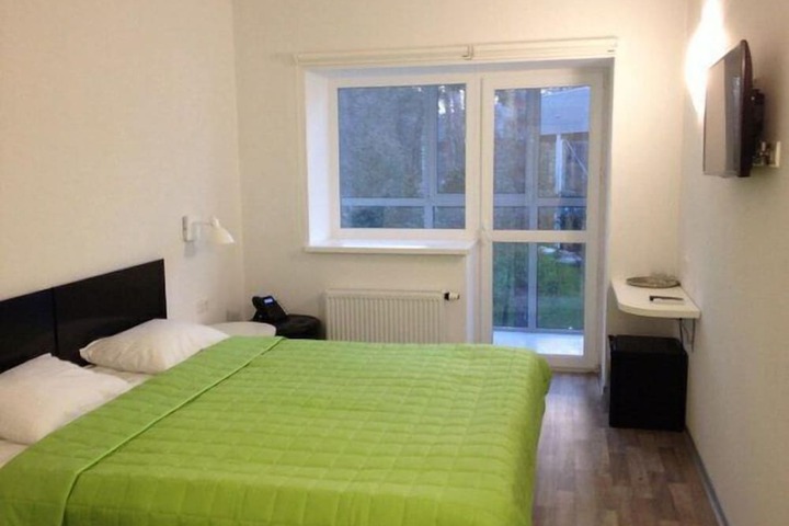 Room 8 of 63