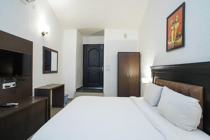 Room 10 of 15