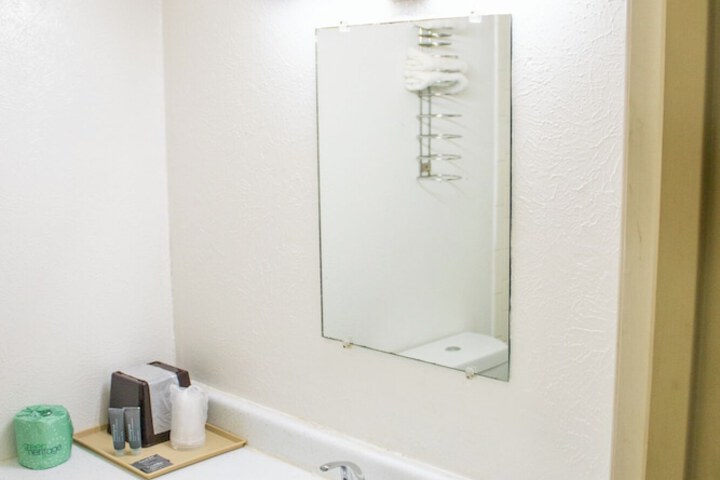 Room 14 of 22
