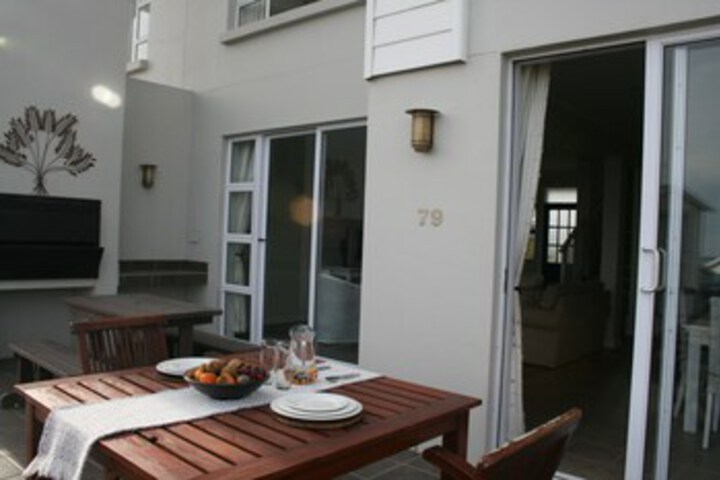 Terrace/Patio 58 of 60