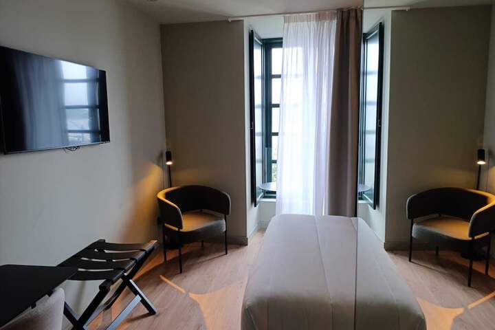 Room 19 of 27