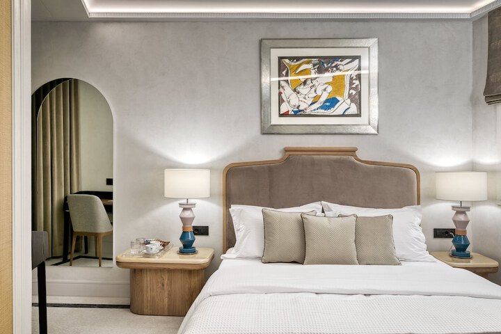 Room 25 of 62