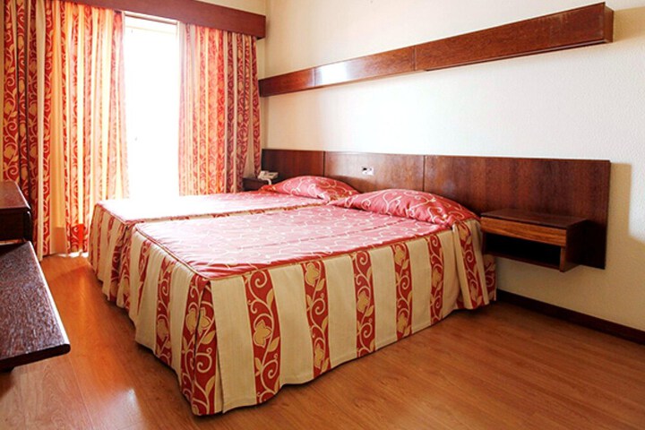 Room 11 of 22