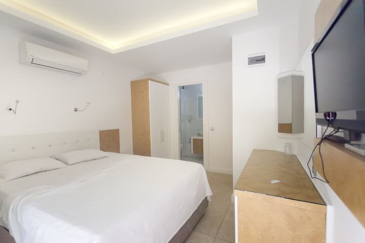 Room 46 of 108