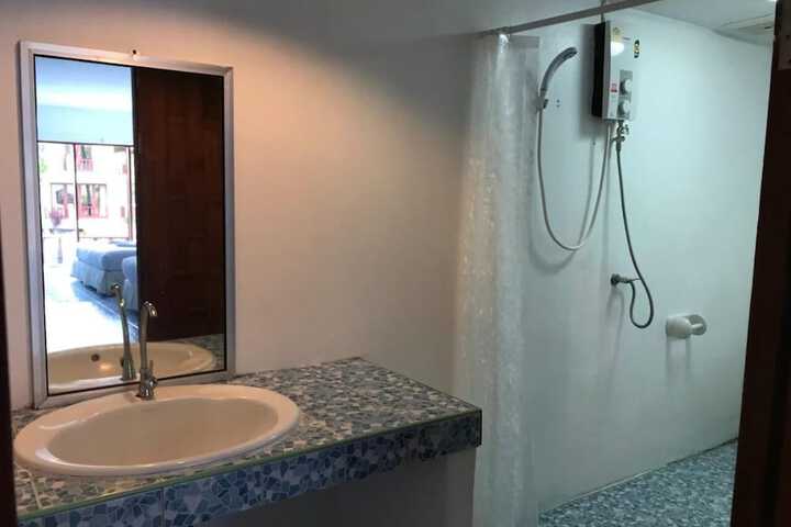 Room 18 of 53