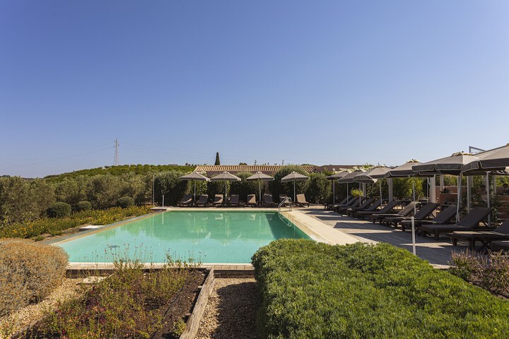 Pool Hotel