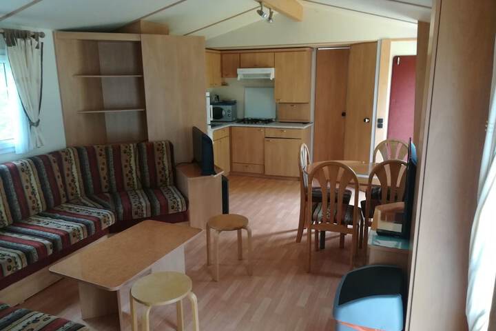 Room 8 of 16
