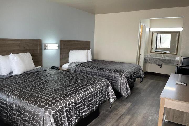 Double Accessible Queen Size Bed (1 of 3)