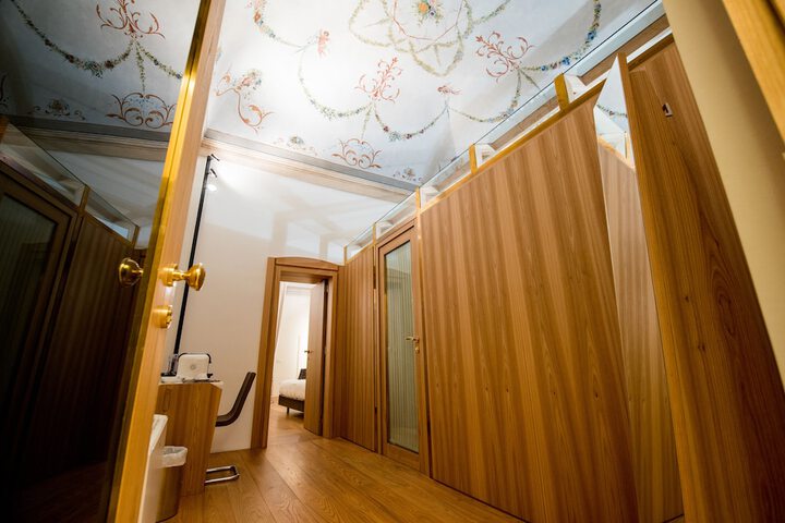 Room 3 of 34