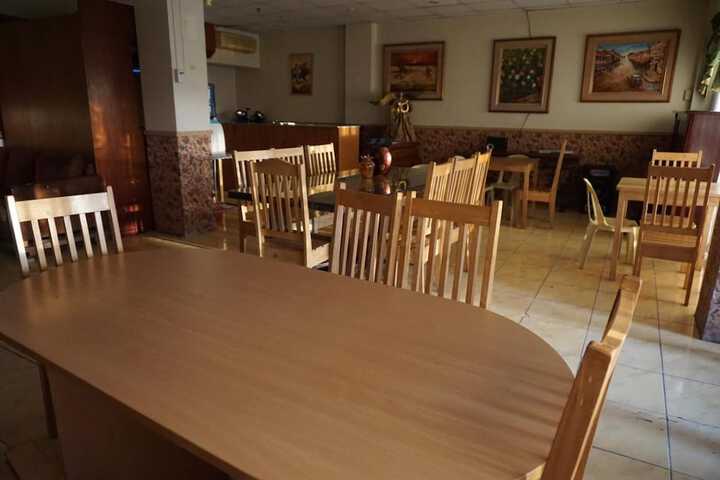Dining 47 of 59