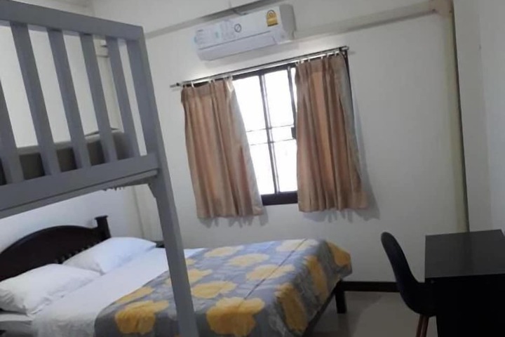Room 11 of 27