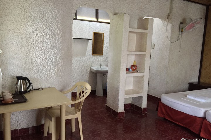 Room 15 of 109