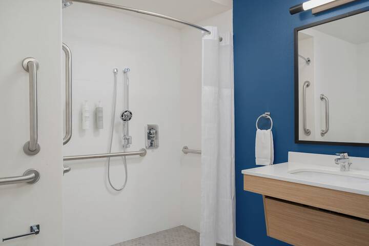 Clean Restrooms