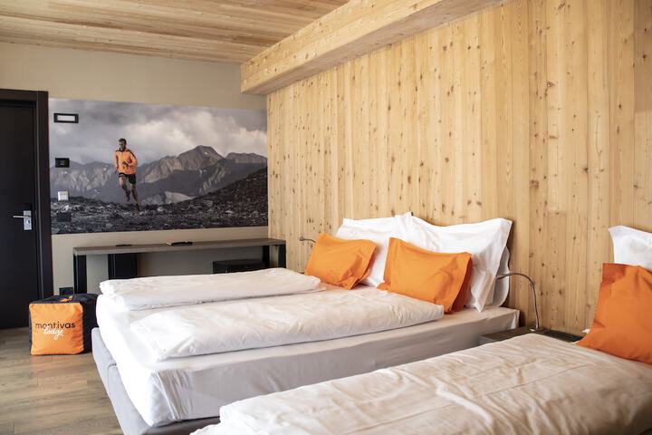 Room 8 of 27