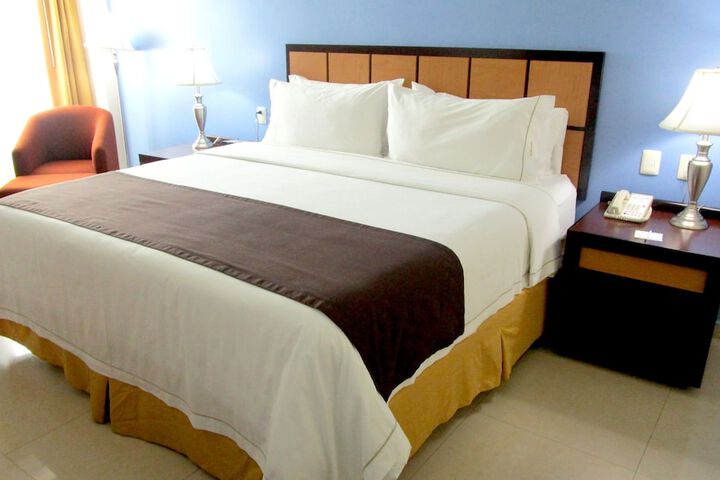 Room 8 of 91