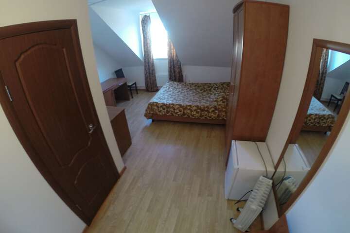 Room 30 of 37