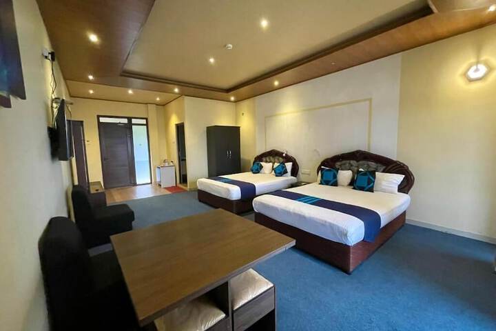 Room 8 of 15