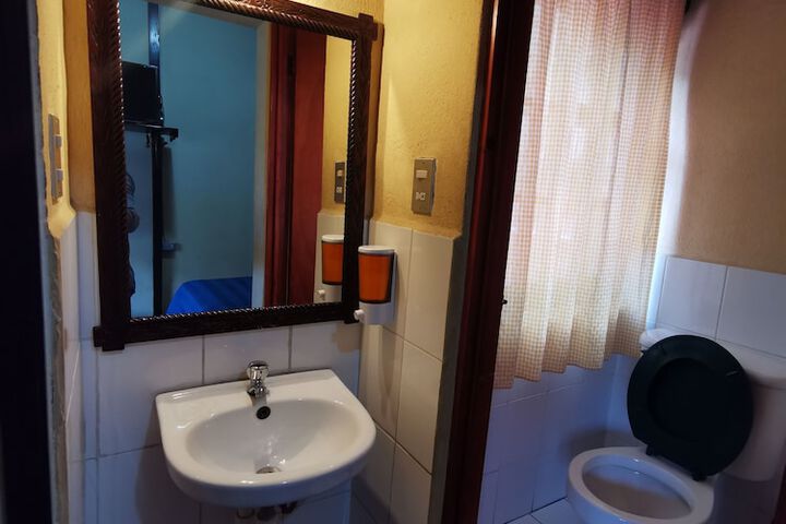 Room 8 of 71