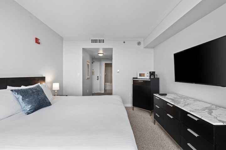 Room 22 of 196