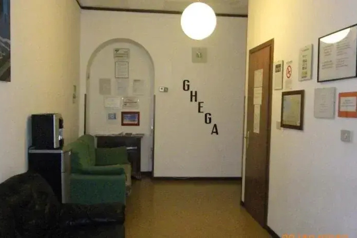 Room 6 of 24