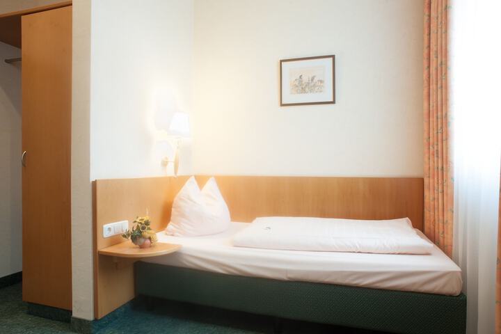 Room 7 of 47