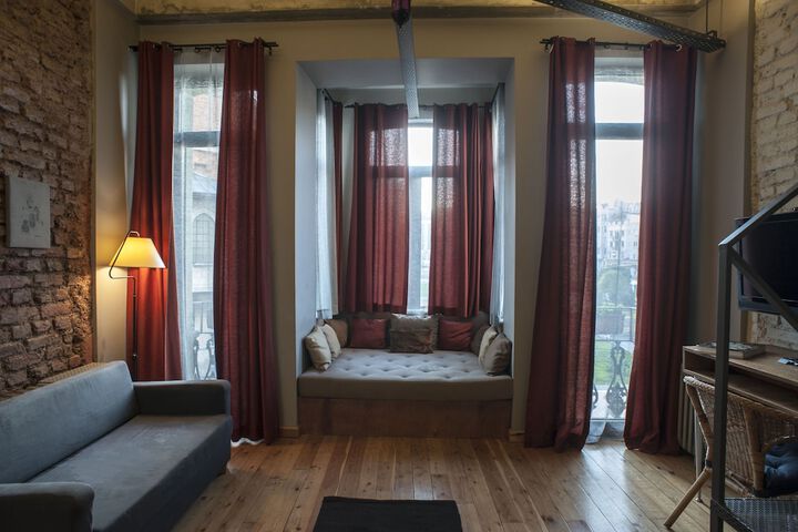 Room 10 of 73