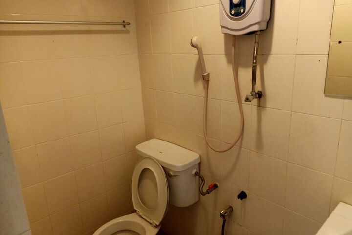 Room 35 of 49