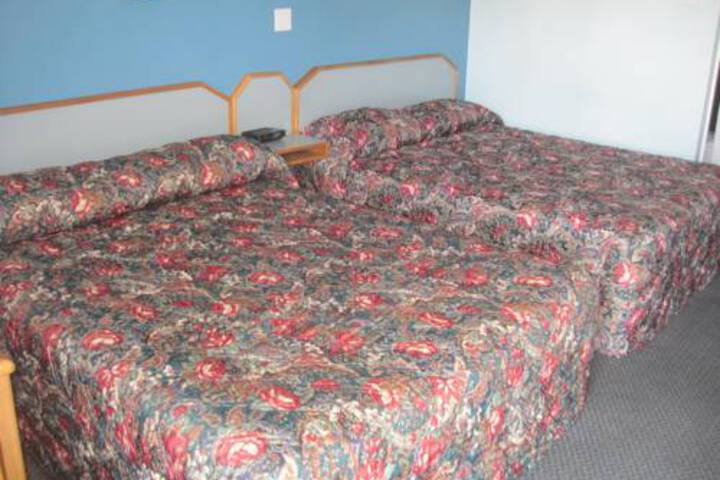 Room 2 of 4